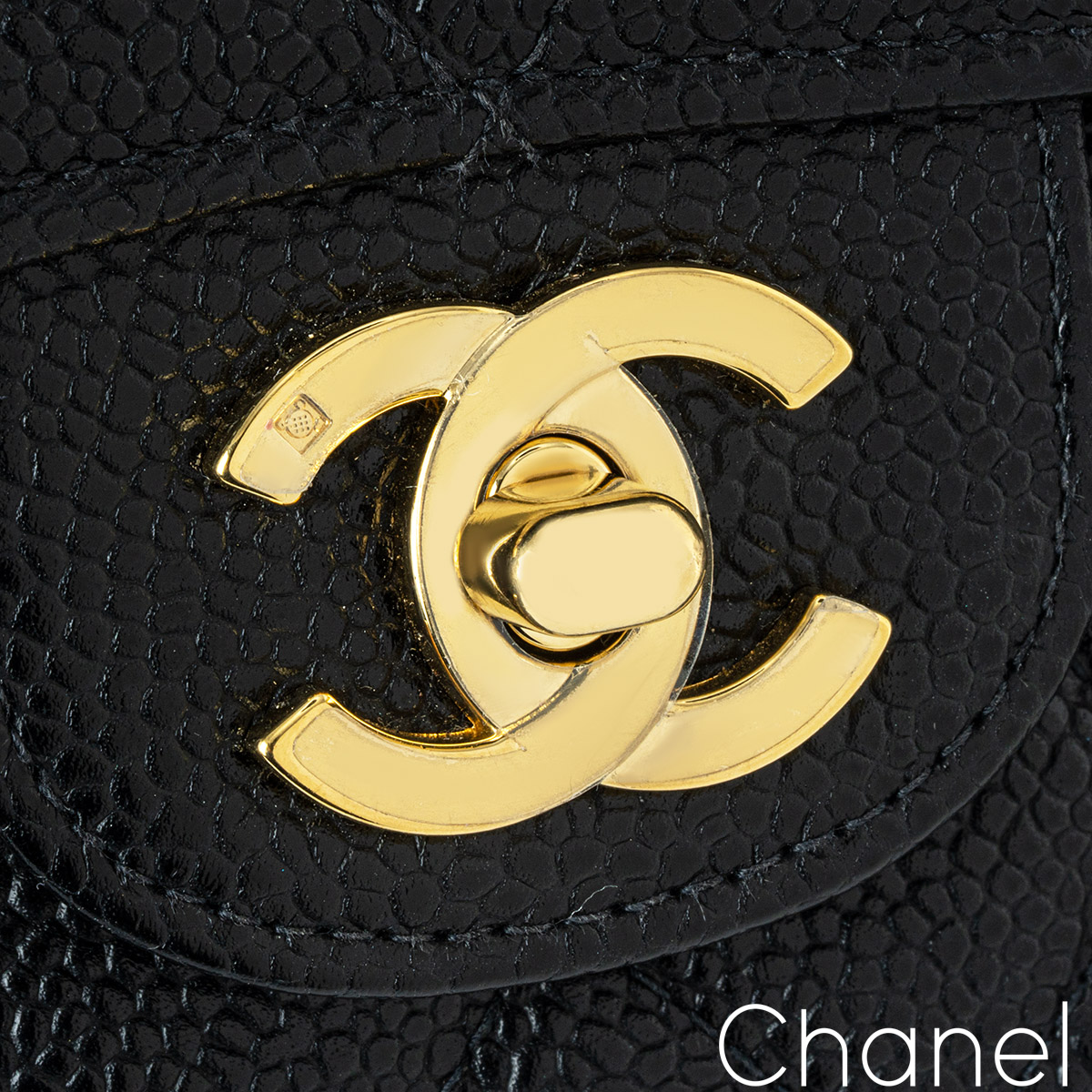 Chanel Medium Classic Flap Bag Black Caviar - 43 For Sale on 1stDibs